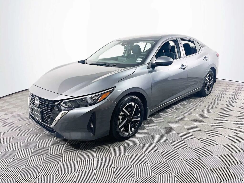 2025 Nissan Sentra SV — photo 1 of 13