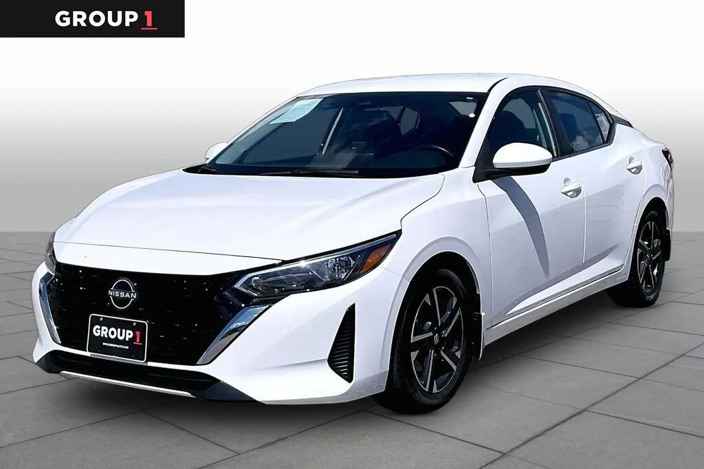 2025 Nissan Sentra SV — photo 1 of 12