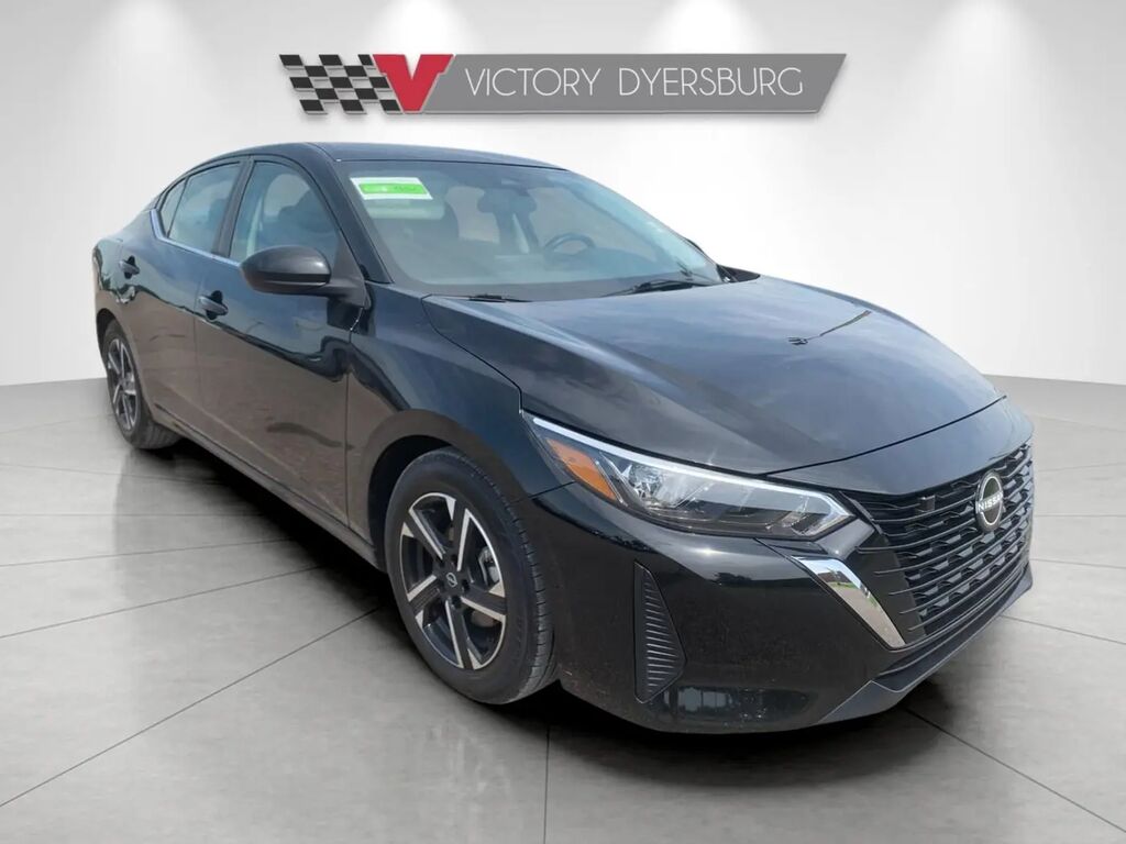 2025 Nissan Sentra SV — photo 1 of 11