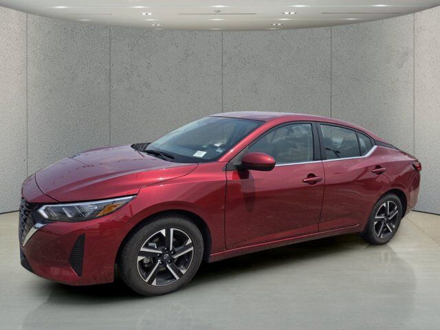 2025 Nissan Sentra SV — photo 1 of 14