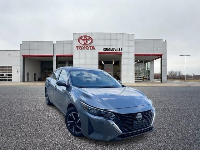 2025 Nissan Sentra SV — photo 1 of 13
