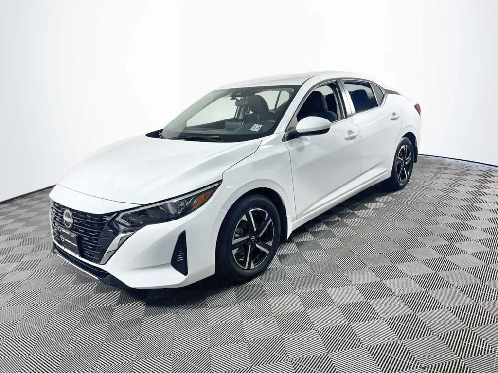 2025 Nissan Sentra SV — photo 1 of 13
