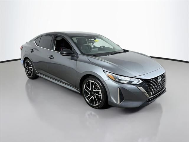 2024 Nissan Sentra SR — photo 1 of 13