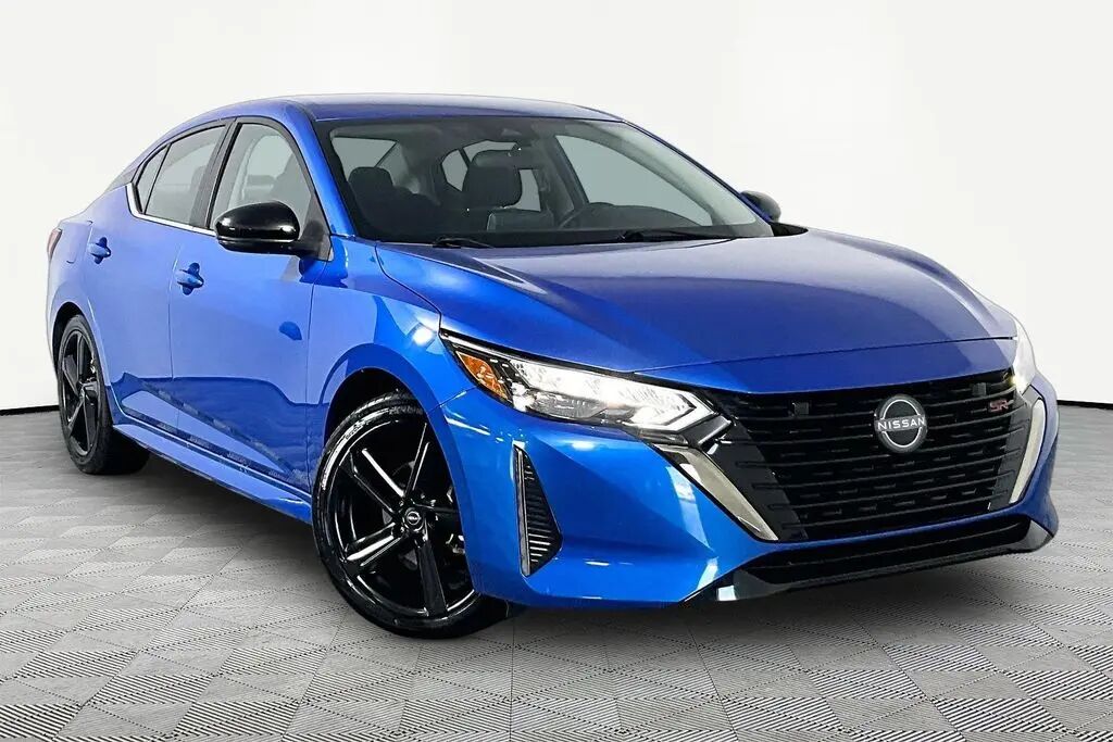 2025 Nissan Sentra SR — photo 1 of 4