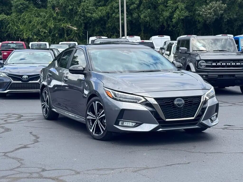 2023 Nissan Sentra SR — photo 1 of 13