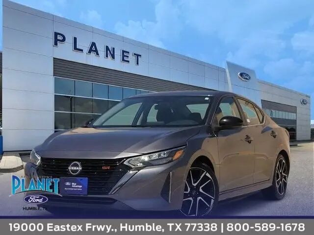 2025 Nissan Sentra SR — photo 1 of 137