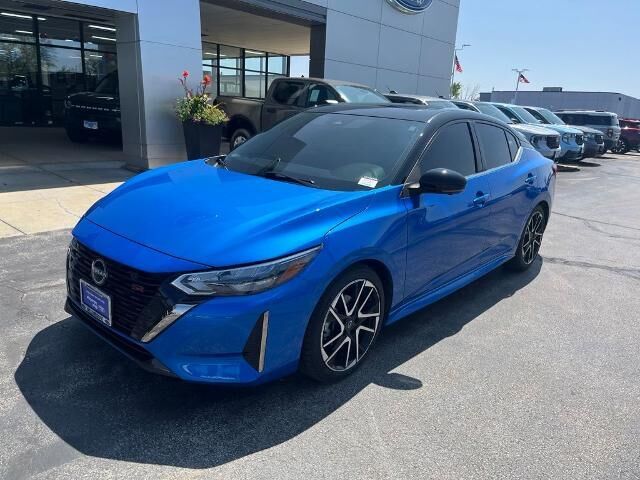 2025 Nissan Sentra SR — photo 1 of 26