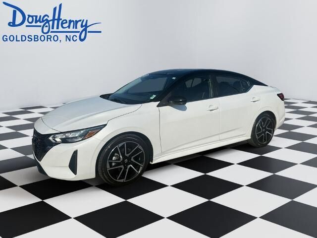 2025 Nissan Sentra SR — photo 1 of 26