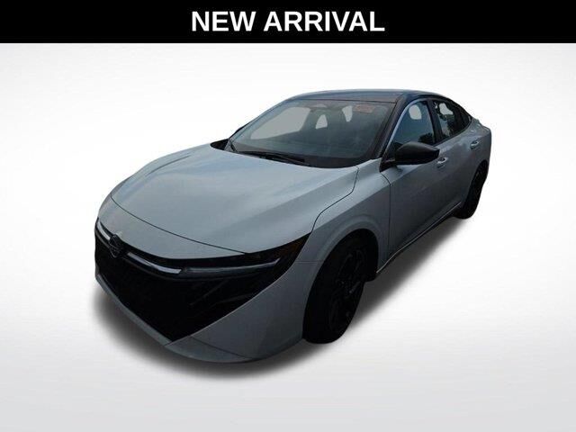 2026 Nissan Sentra SR — photo 1 of 17