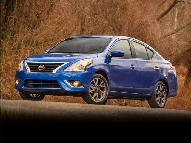2015 Nissan Versa 1.6 S — photo 1 of 1