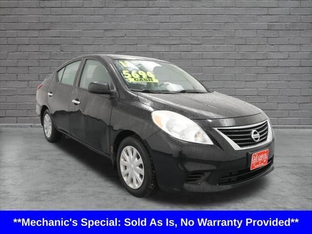 2013 Nissan Versa 1.6 SV