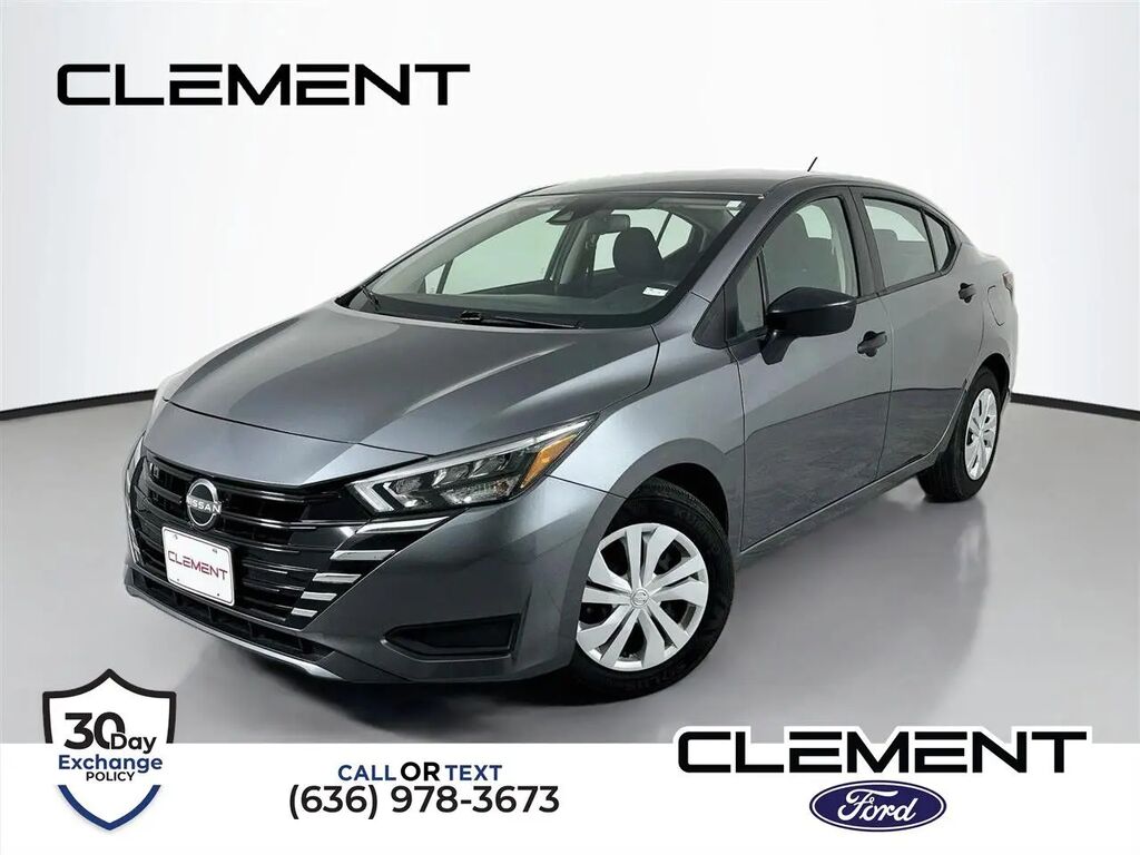 2025 Nissan Versa S — photo 1 of 13