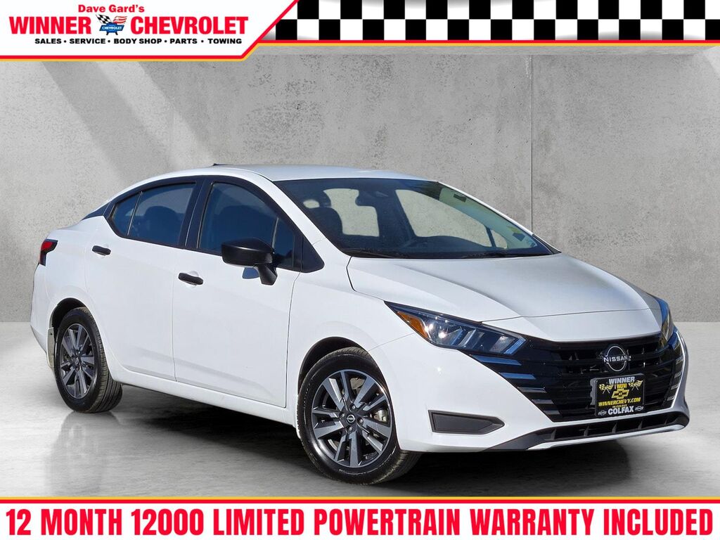 2024 Nissan Versa S — photo 1 of 13