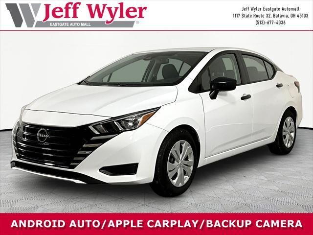 2023 Nissan Versa S — photo 1 of 13