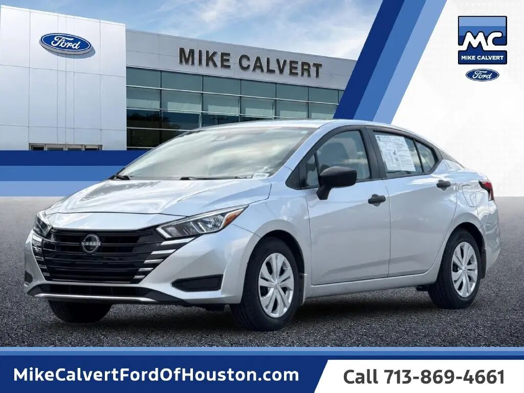2024 Nissan Versa S — photo 1 of 13