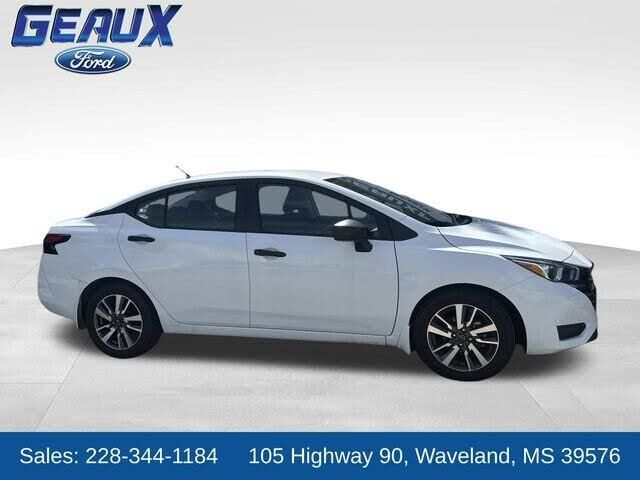 2024 Nissan Versa S — photo 1 of 1