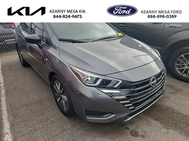 2024 Nissan Versa S — photo 1 of 24