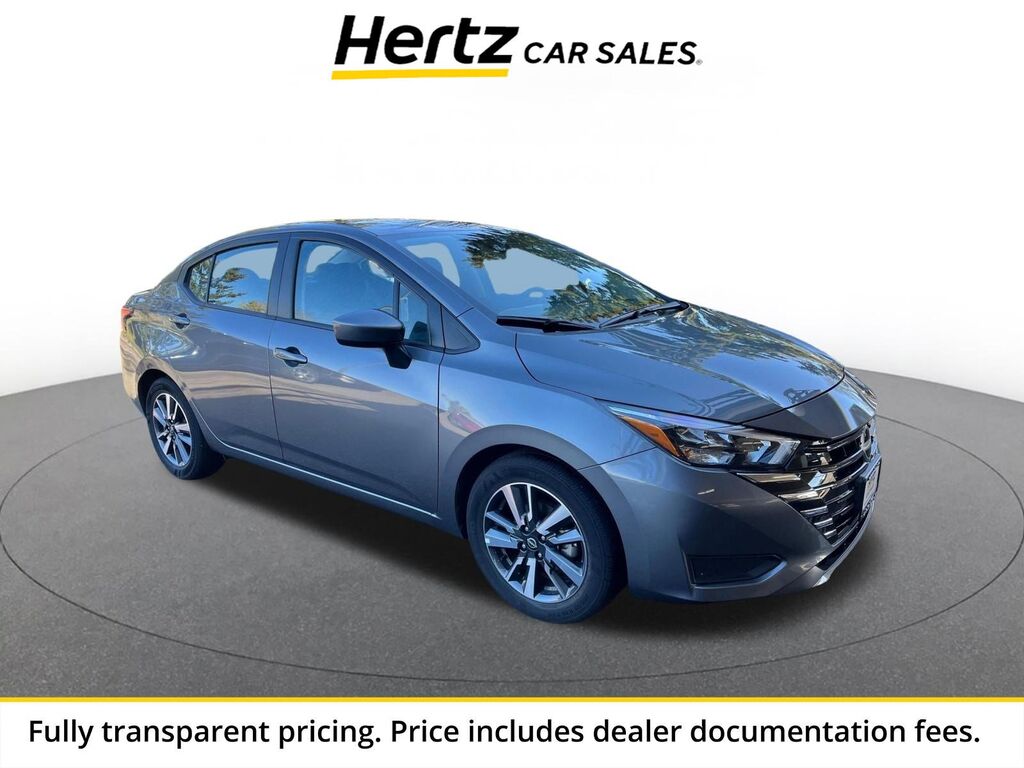 2025 Nissan Versa SV — photo 1 of 13