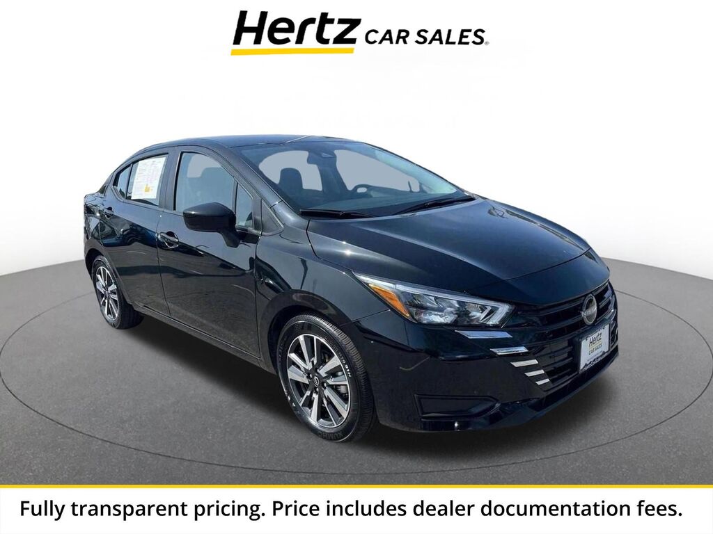 2025 Nissan Versa SV — photo 1 of 13