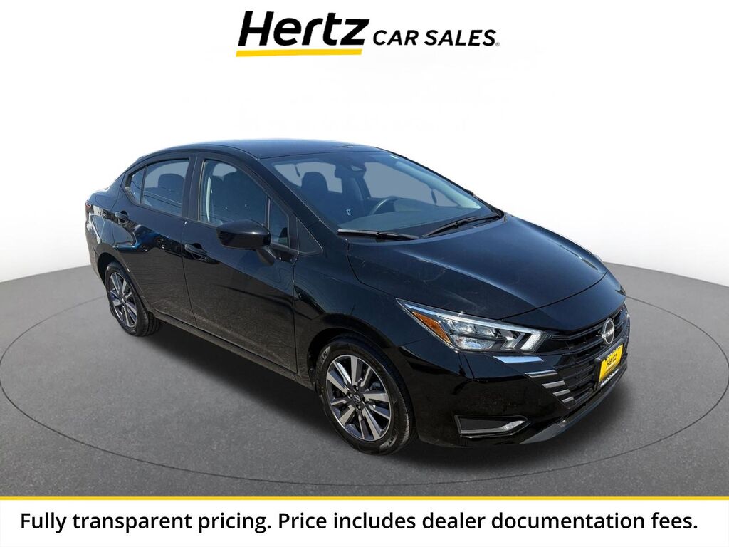 2025 Nissan Versa SV — photo 1 of 13