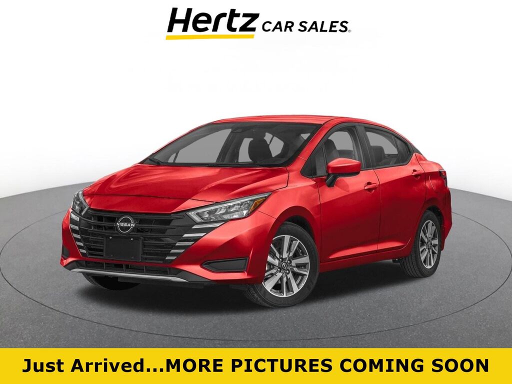 2025 Nissan Versa SV — photo 1 of 17