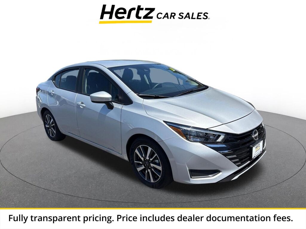 2025 Nissan Versa SV — photo 1 of 13