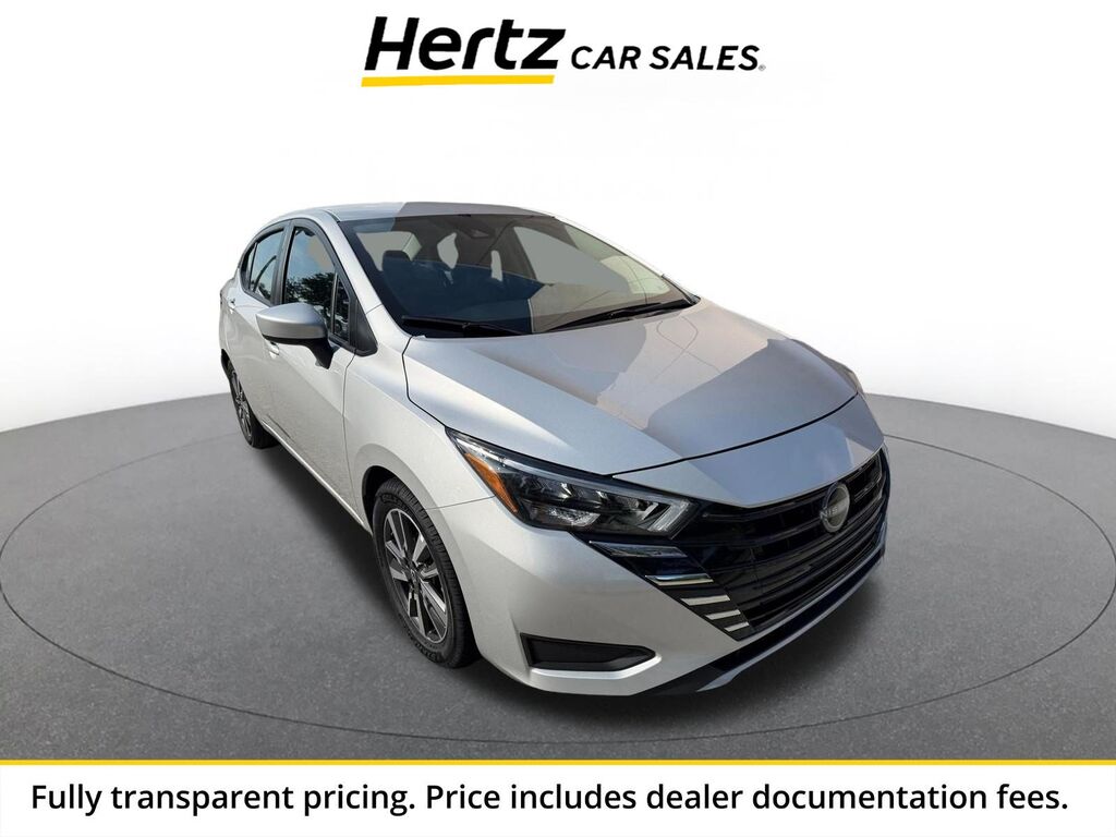 2025 Nissan Versa SV — photo 1 of 13