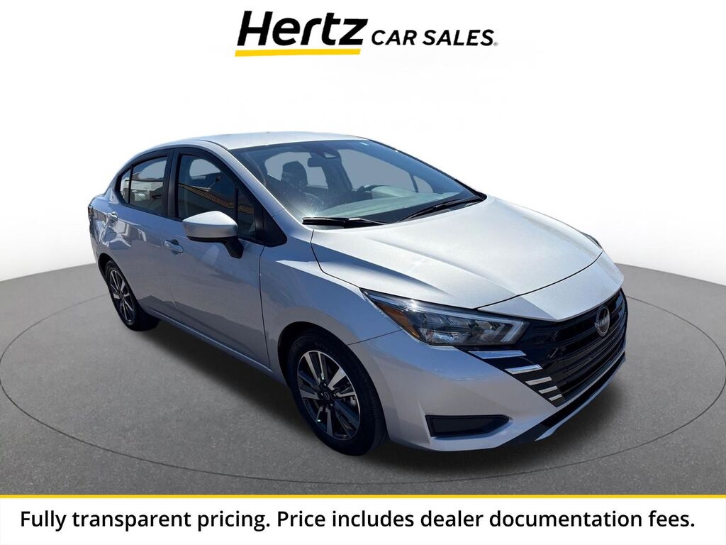 2025 Nissan Versa SV — photo 1 of 13