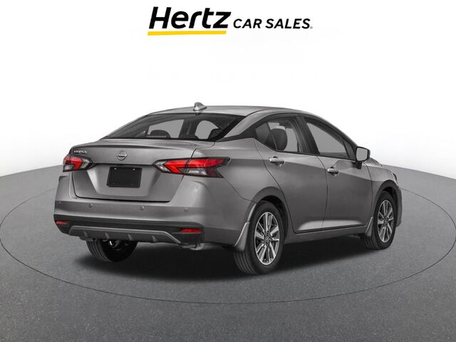 2025 Nissan Versa SV — photo 1 of 4
