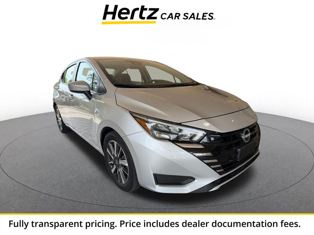 2025 Nissan Versa SV — photo 1 of 13