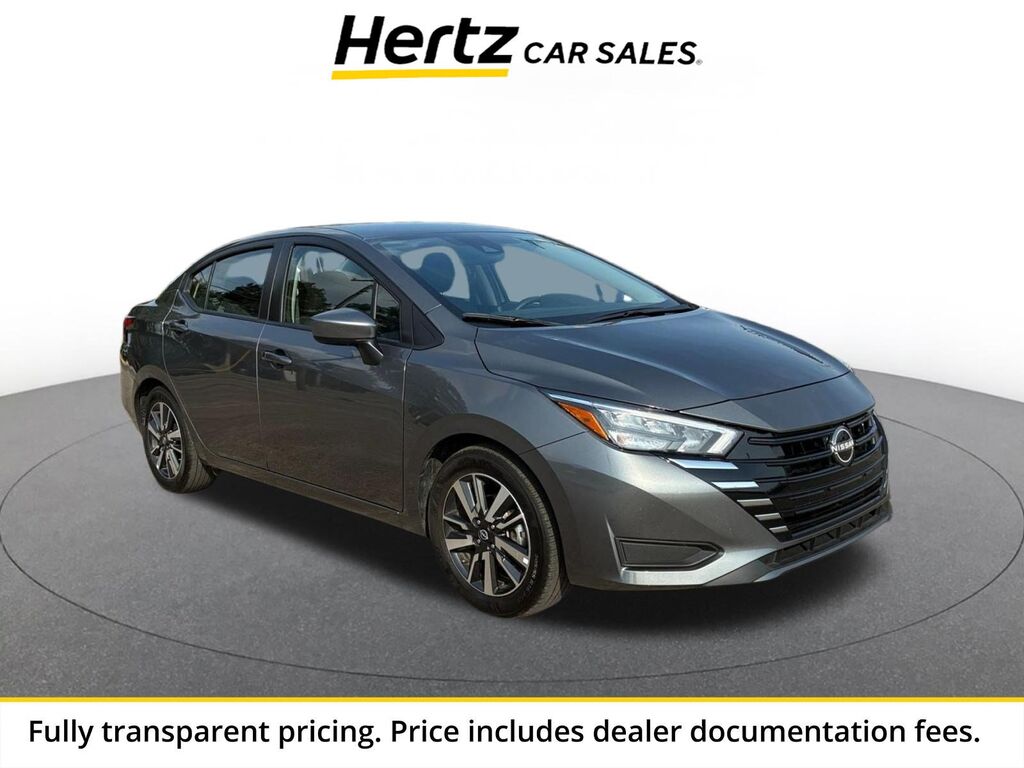 2025 Nissan Versa SV — photo 1 of 13