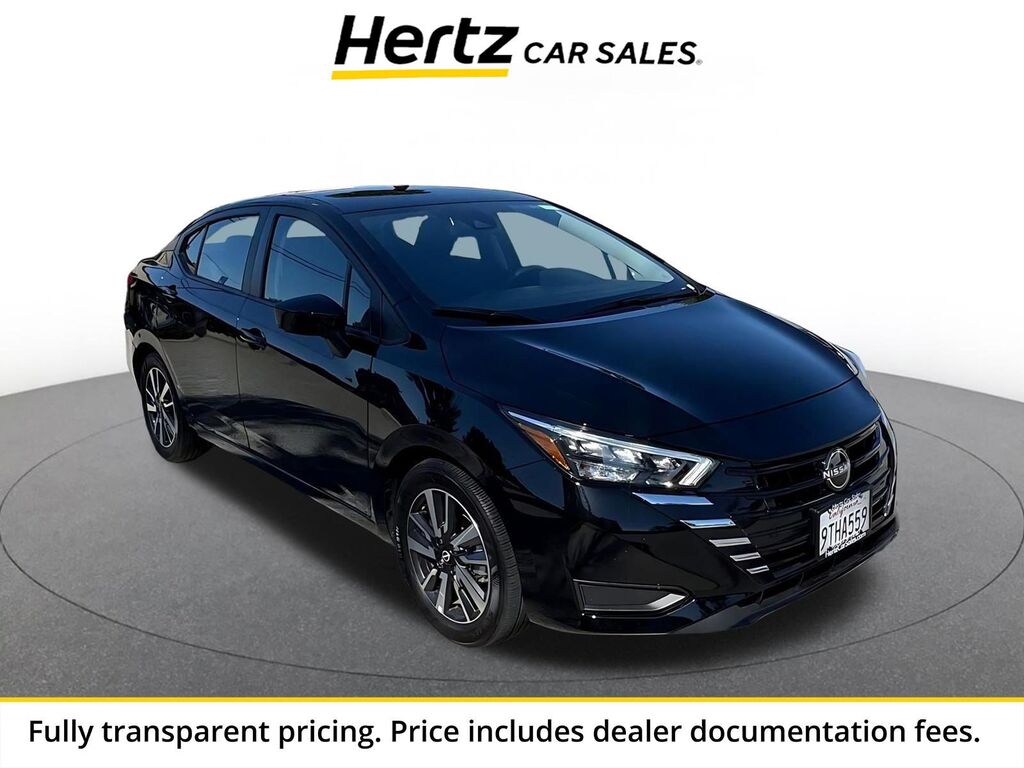 2025 Nissan Versa SV — photo 1 of 13