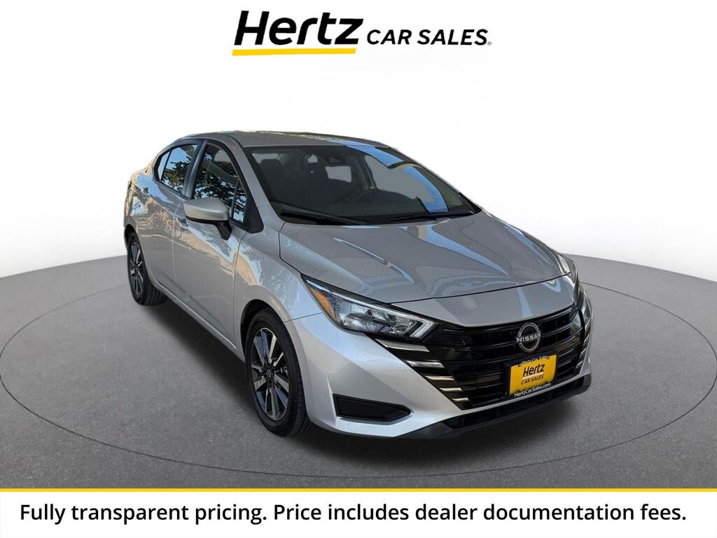 2025 Nissan Versa SV — photo 1 of 23
