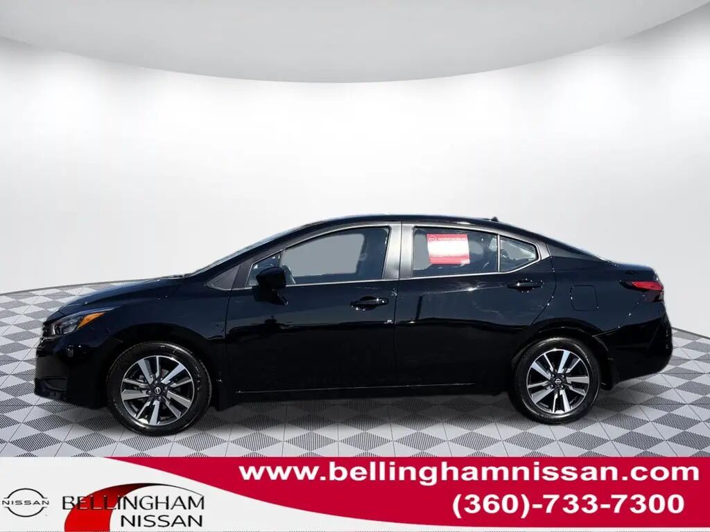 2025 Nissan Versa SV — photo 1 of 14