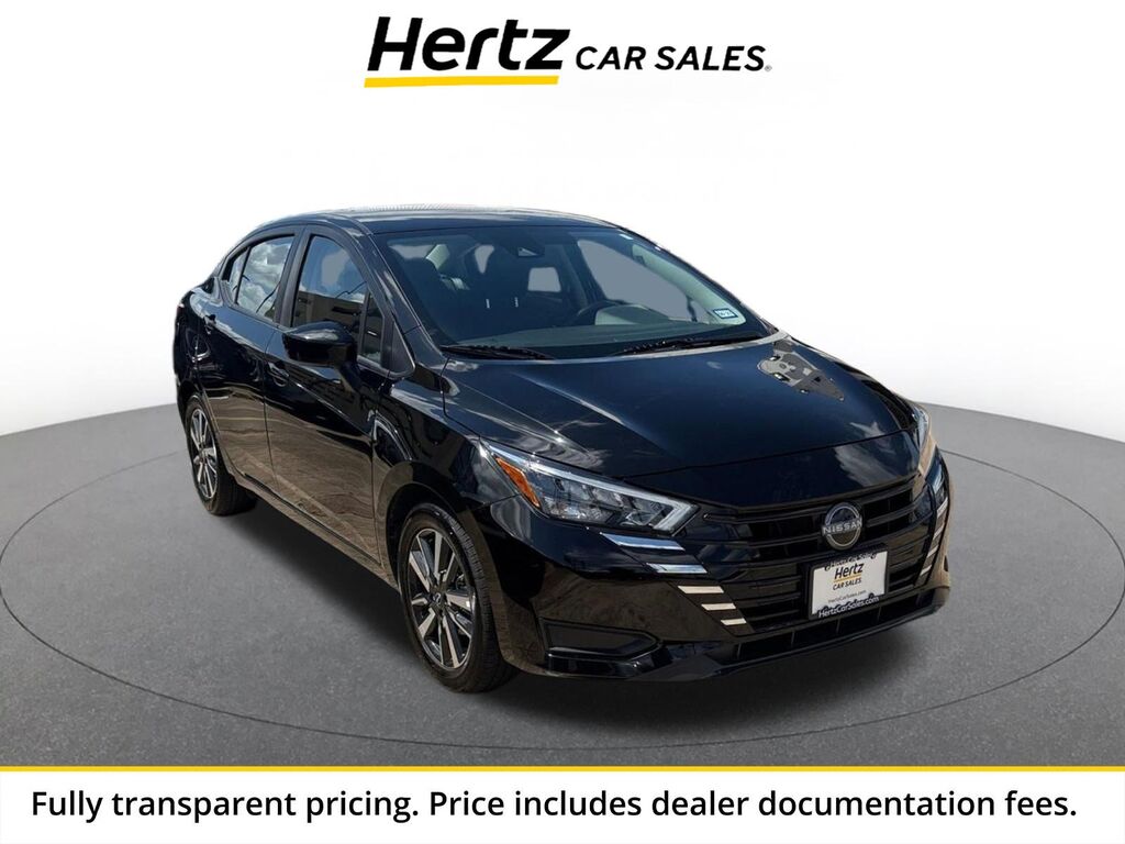 2025 Nissan Versa SV — photo 1 of 15