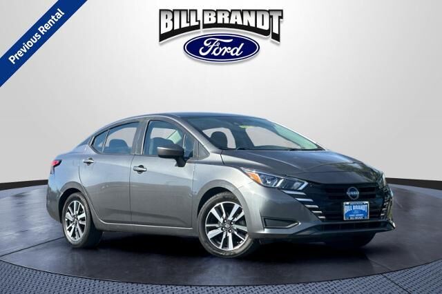 2023 Nissan Versa SV