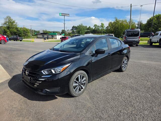 2024 Nissan Versa SV — photo 1 of 10