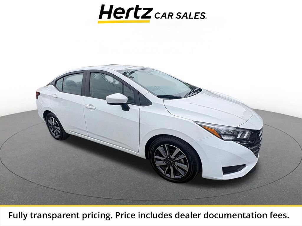 2025 Nissan Versa SV — photo 1 of 13