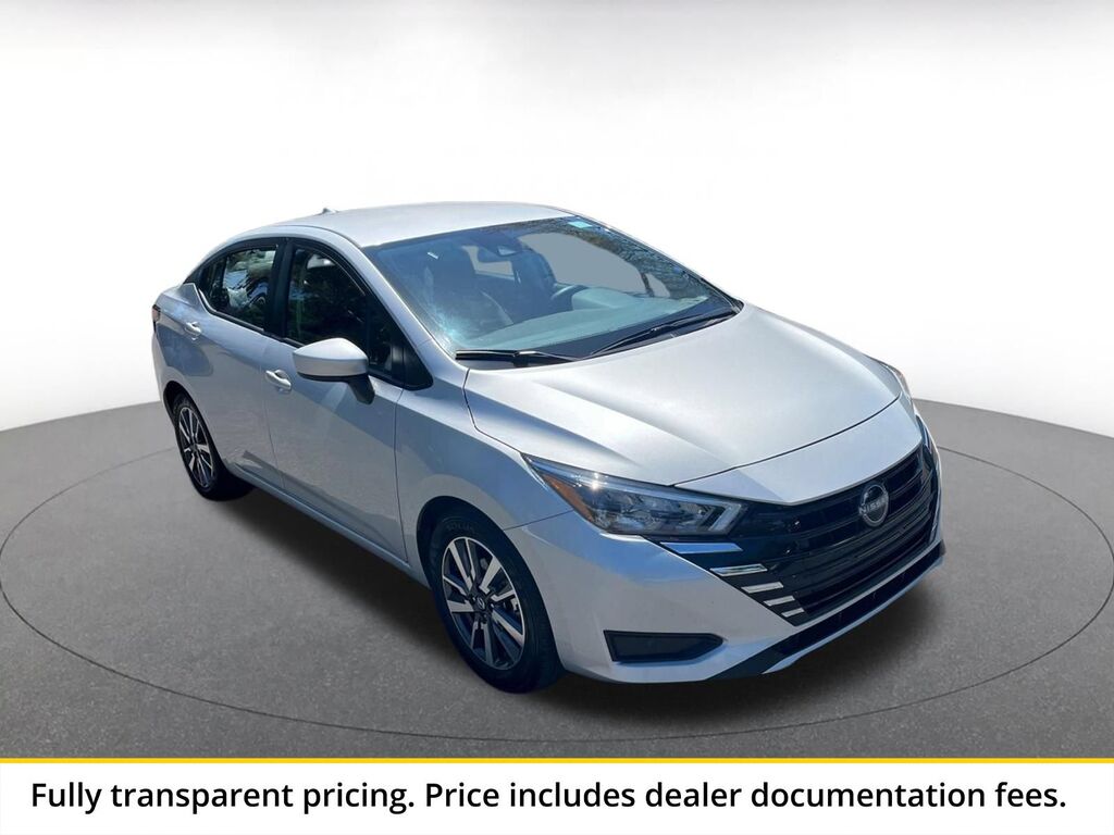 2025 Nissan Versa SV — photo 1 of 13