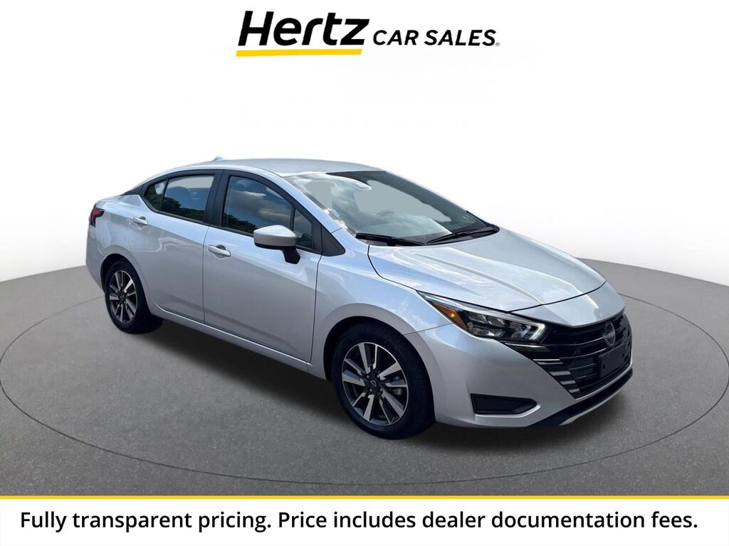 2025 Nissan Versa SV — photo 1 of 13