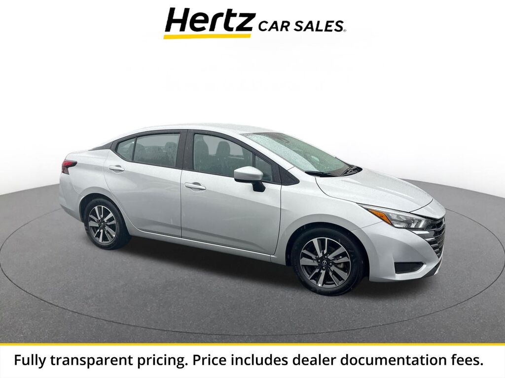 2025 Nissan Versa SV — photo 1 of 14