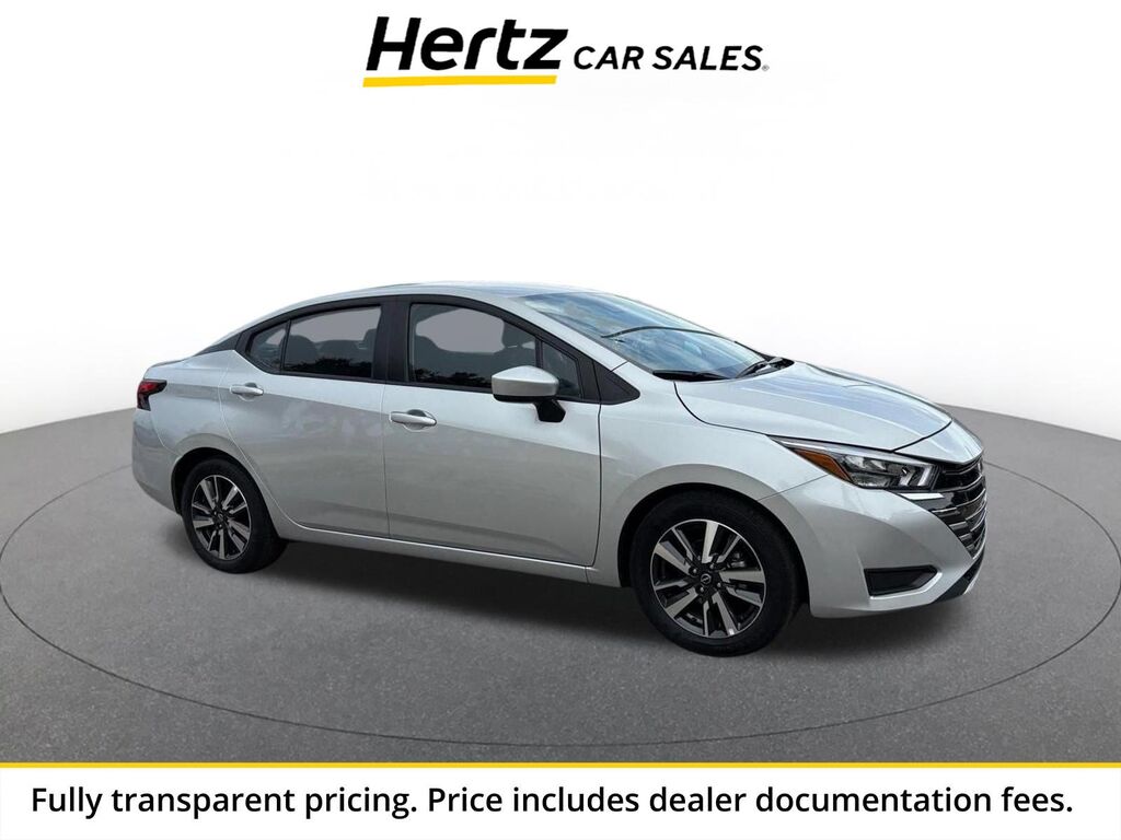 2025 Nissan Versa SV — photo 1 of 13