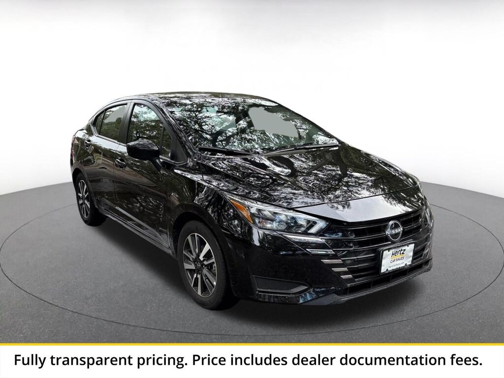 2025 Nissan Versa SV — photo 1 of 21