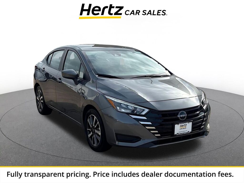 2025 Nissan Versa SV — photo 1 of 13