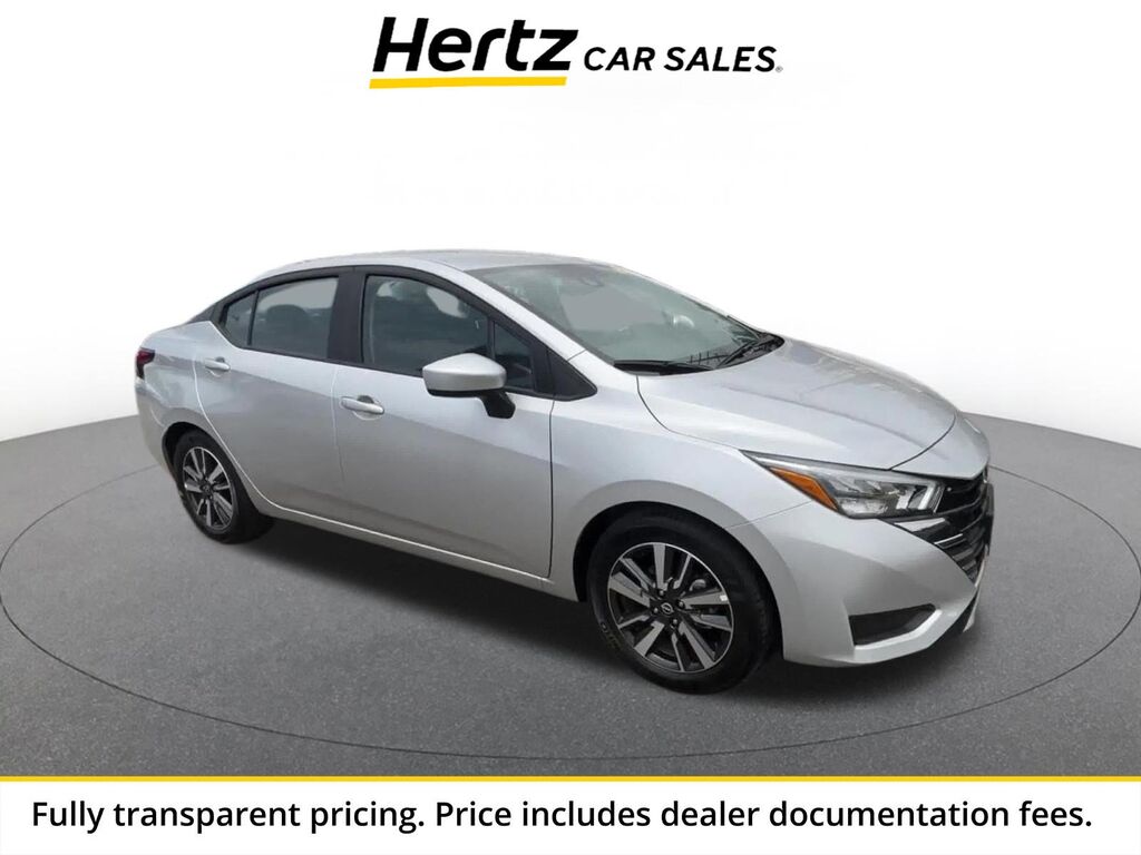 2025 Nissan Versa SV — photo 1 of 13