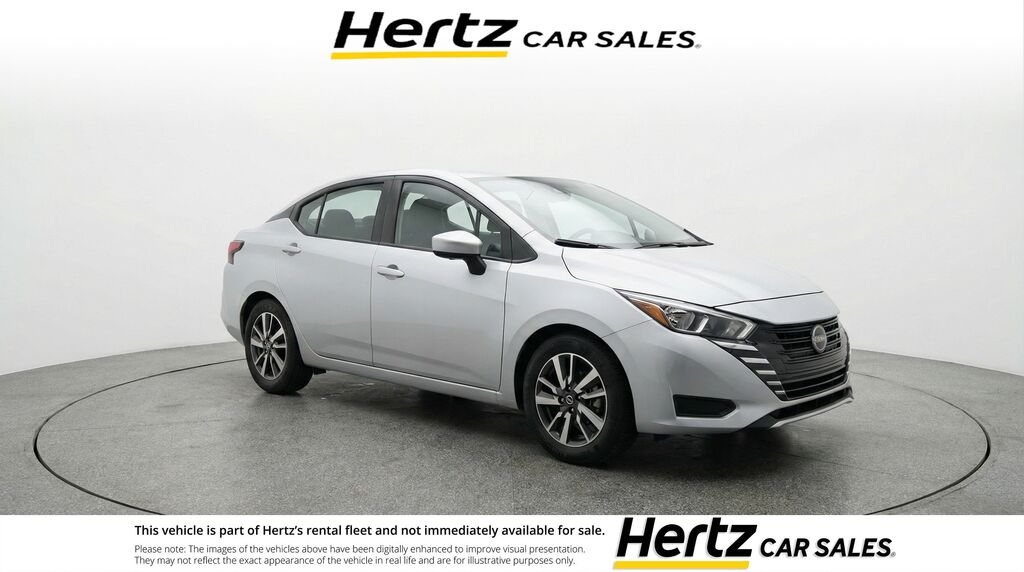 2025 Nissan Versa SV — photo 1 of 20