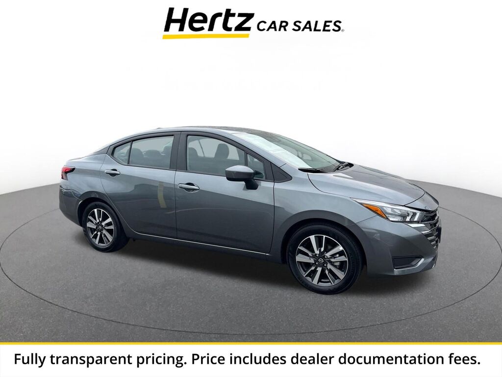2025 Nissan Versa SV — photo 1 of 13
