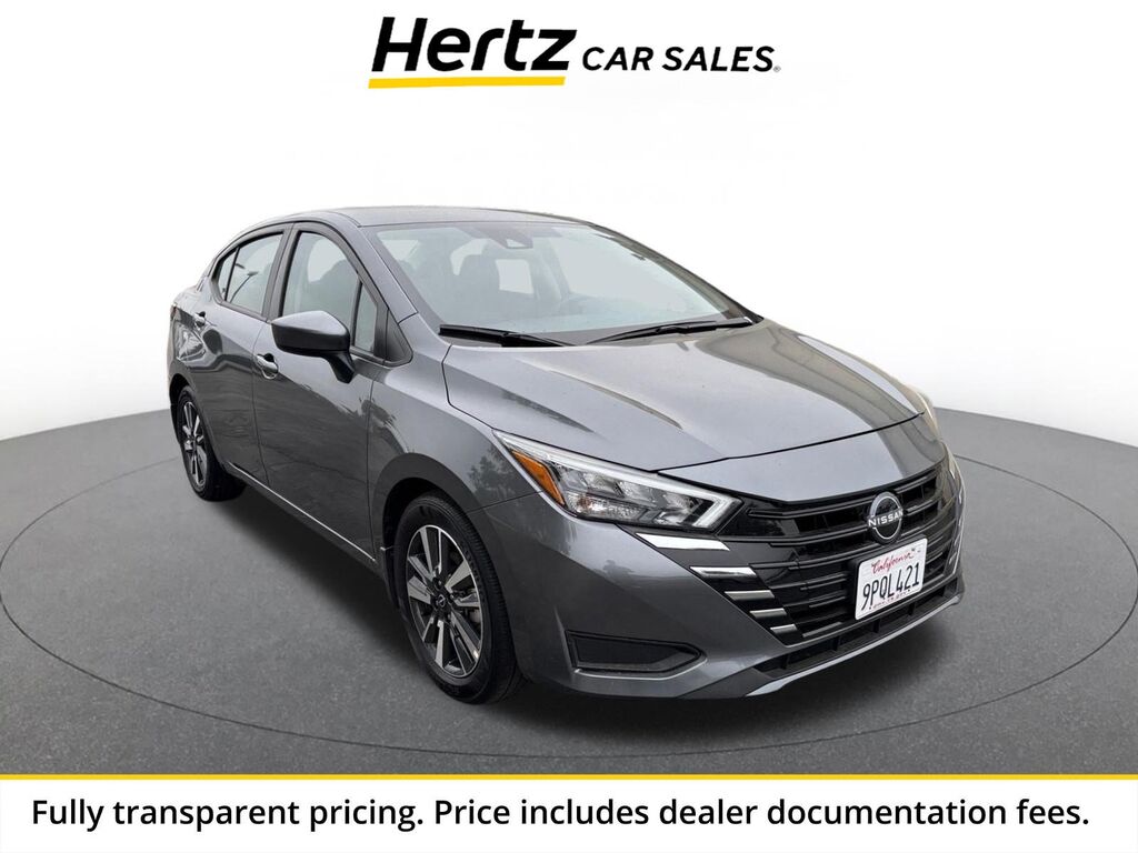 2025 Nissan Versa SV — photo 1 of 13