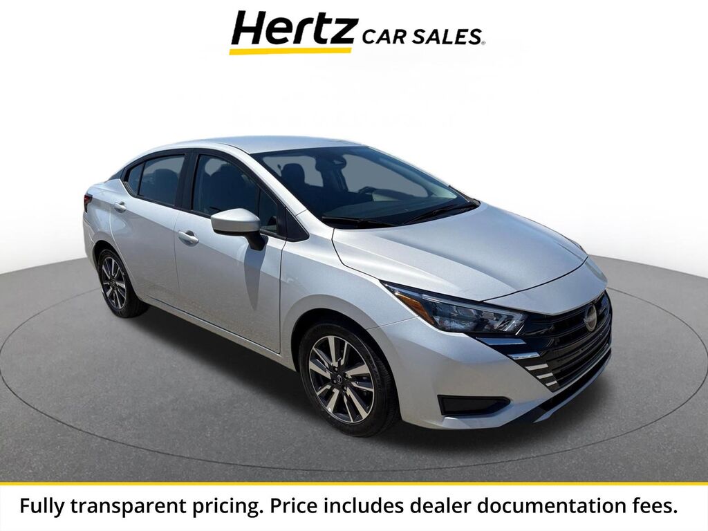 2025 Nissan Versa SV — photo 1 of 13