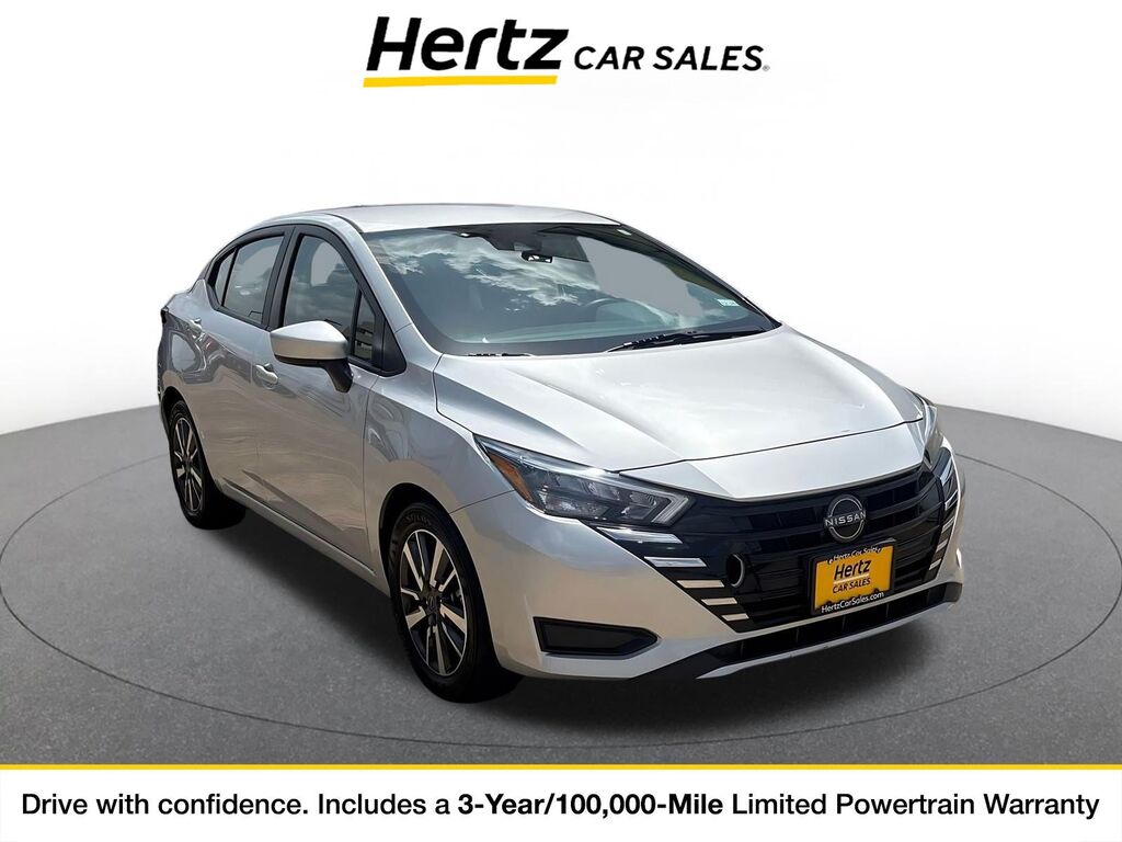 2025 Nissan Versa SV — photo 1 of 11